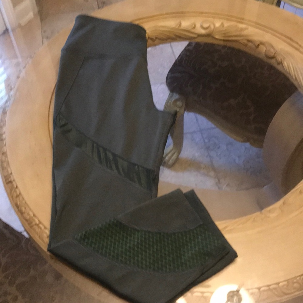 Avia crop athletic leggings
